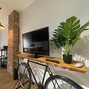 Bed & Breakfast Industrial House 3